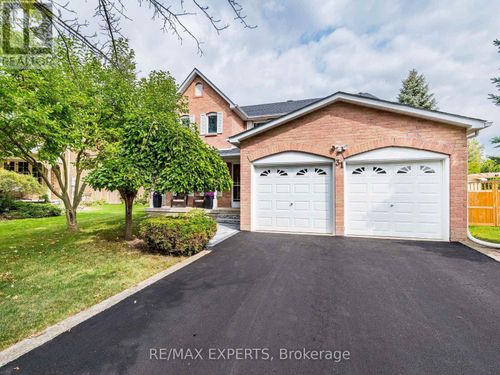 31 Mccabe Cres, Bolton, ON, L7E5X1 | Card Image