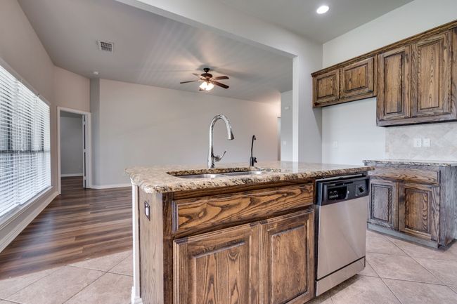 218 Windmill Dr, House other with 3 bedrooms, 2 bathrooms and null parking in Justin TX | Image 11