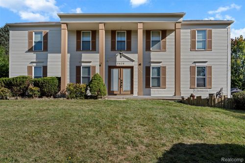 5428 Hammersmith Dr, West Bloomfield, MI, 48322-1451 | Card Image