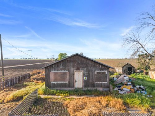 16737 Colony Rd, Lemoore, CA, 93245-9118 | Card Image