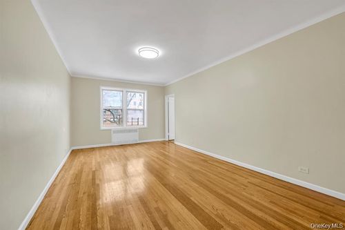 apt-a18-6360 102nd St, Rego Park, NY, 11374-2435 | Card Image