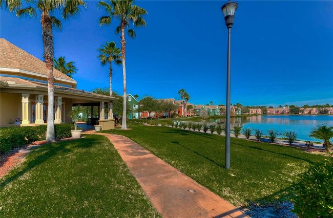 9304 Lake Chase Island Way, Condo with 3 bedrooms, 2 bathrooms and null parking in TAMPA FL | Image 55