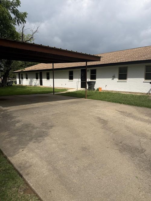 1407 N Crockett St, Fredericksburg, TX, 78624 | Card Image
