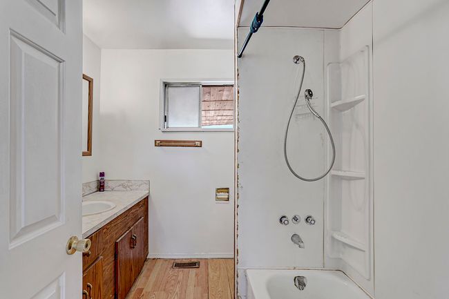 11735 210 St, House other with 5 bedrooms, 2 bathrooms and 4 parking in Maple Ridge BC | Image 12