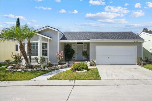 27903 Vista View Dr, Canyon Country, CA, 91351-5814 | Card Image