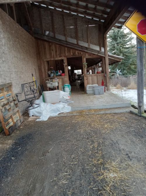 17208 E Blanchard Rd, Elk, WA, 99009-9655 | Card Image