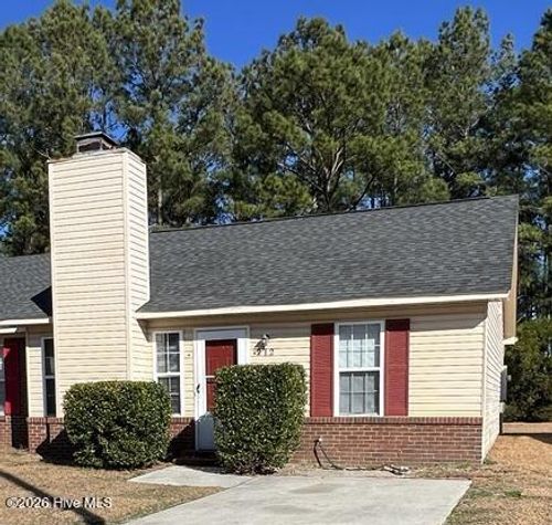 212 Live Oak Ct, Midway Park, NC, 28544-1657 | Card Image