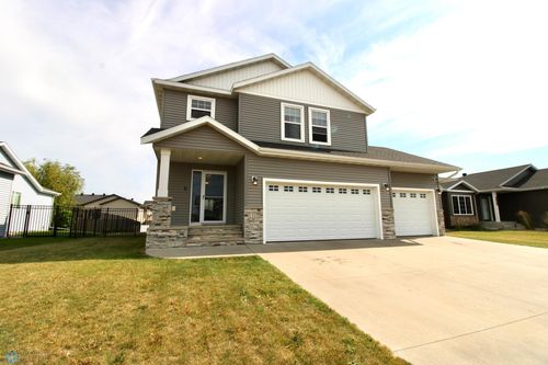 1317 29th Ave W, West Fargo, ND, 58078-7878 | Card Image