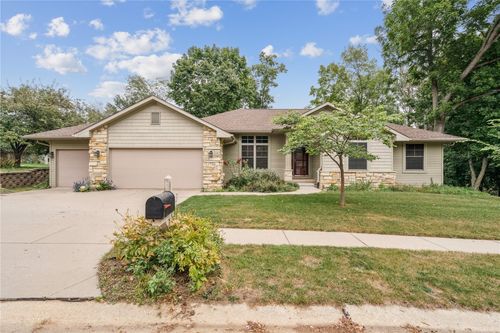 2730 Granite Ct Ne, Cedar Rapids, IA, 52402-3324 | Card Image