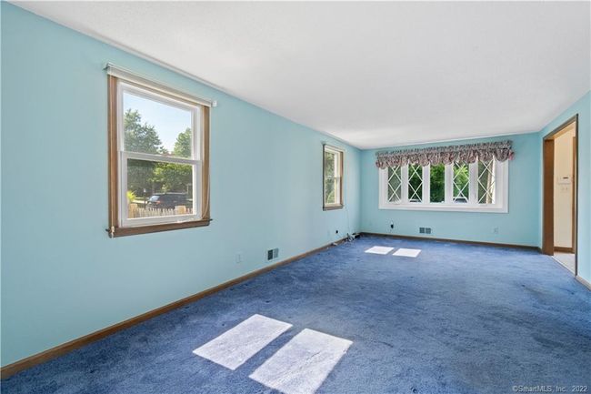 Living Room | Image 18