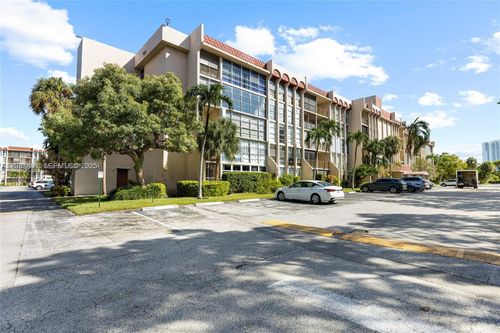 apt-218-2101 Atlantic Shores Blvd, Hallandale Beach, FL, 33009-2958 | Card Image