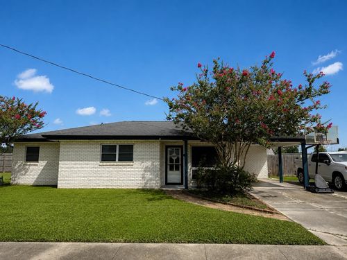 114 Bellaire Dr, Houma, LA, 70360-1721 | Card Image