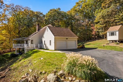 137 Upper Pattagansett Rd, East Lyme, CT, 06333 | Card Image
