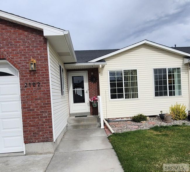 2102 12 Th St, Condo with 3 bedrooms, 3 bathrooms and 2 parking in Idaho Falls ID | Image 4