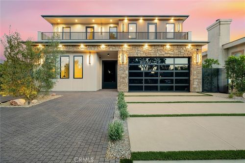 16728 Morrison St, Encino, CA, 91436-1048 | Card Image