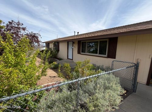 2240 Dakota Way, Reno, NV, 89506 | Card Image