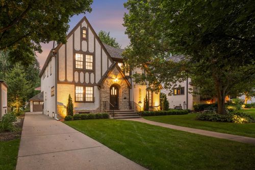 4627 Bruce Ave, Edina, MN, 55424-1124 | Card Image