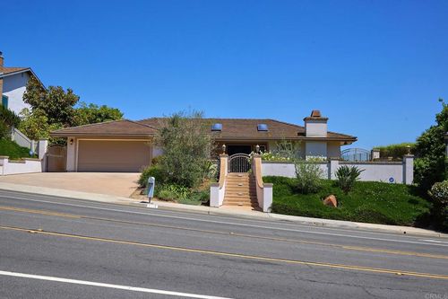 7118 El Fuerte Street, Carlsbad, CA, 92009 | Card Image