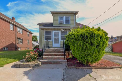 51 Jeanette St, Carteret, NJ, 07008-3131 | Card Image