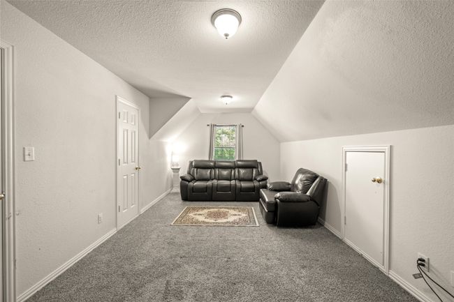 Fourth Bedroom or a game-room | Image 21