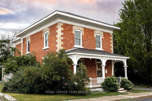 5 Mary St, North Grenville, ON, K0G1B0 | Card Image
