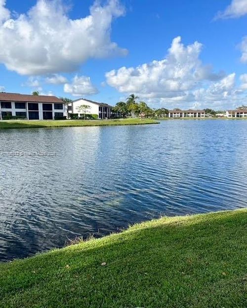 apt-208-211 Lake Pointe Dr, Oakland Park, FL, 33309-3598 | Card Image