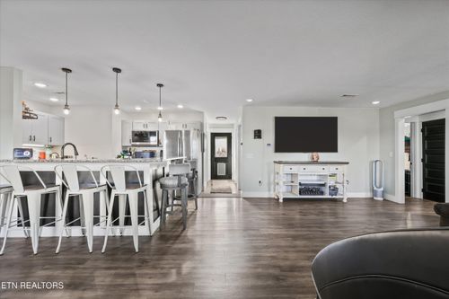 1914 Pleasant Ridge Rd, La Follette, TN, 37766-6907 | Card Image