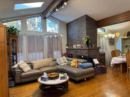 {{alt}} | Card Image