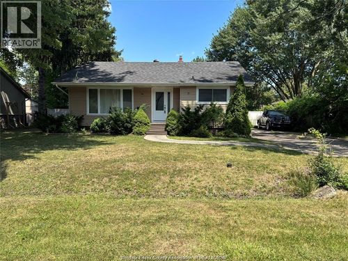 3880 Woodward Blvd, Windsor, ON, N8W2Z3 | Card Image