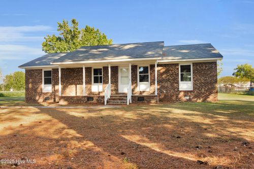 209 Mccoy St, Cove City, NC, 28523-8003 | Card Image