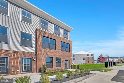 289 Lewis Fisher Dr, TITUSVILLE, NJ, 08560-2442 | Card Image