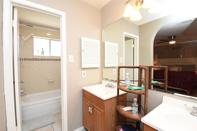 20003 Bolton Bridge Ln, House other with 3 bedrooms, 2 bathrooms and null parking in Humble TX | Image 9