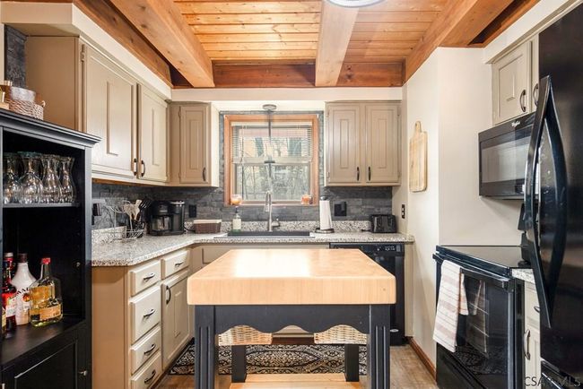 439 Zermatt Dr, House other with 3 bedrooms, 2 bathrooms and null parking in Boswell PA | Image 16