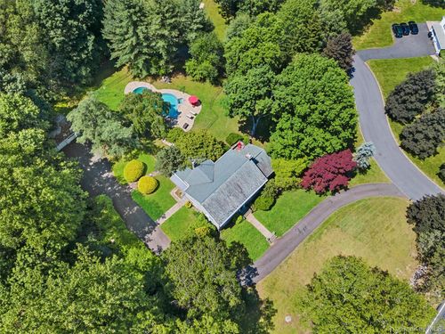 1 Finnegan Ln, Suffern, NY, 10901-3922 | Card Image