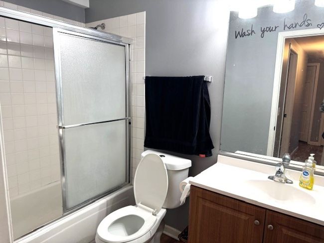 962 Crestville Ct, Home with 3 bedrooms, 2 bathrooms and 1 parking in Gurnee IL | Image 9