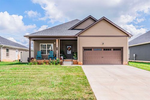 2407 Topeka Rd, Bowling Green, KY, 42103-6047 | Card Image