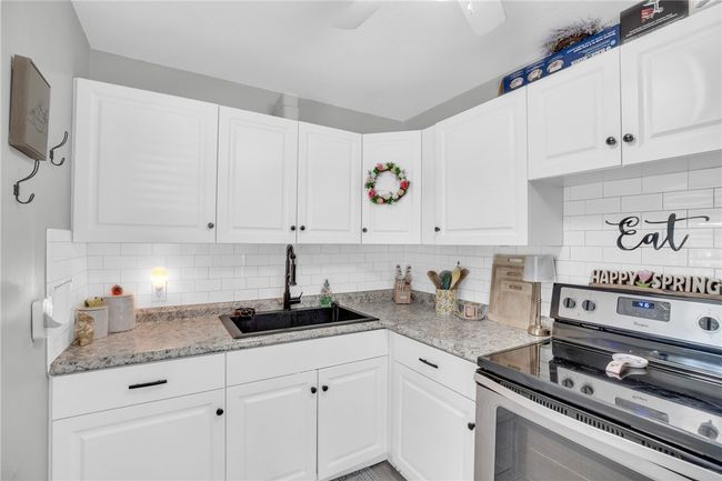 2554 3 Rd St Sw, House other with 3 bedrooms, 1 bathrooms and null parking in Vero Beach FL | Image 13