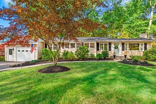 268 Colonel Hunt Dr, Abington, MA, 02351-2052 | Card Image