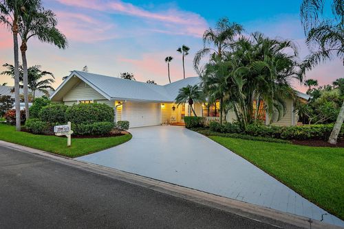 10690 Se Jupiter Narrows Dr, Hobe Sound, FL, 33455-3282 | Card Image