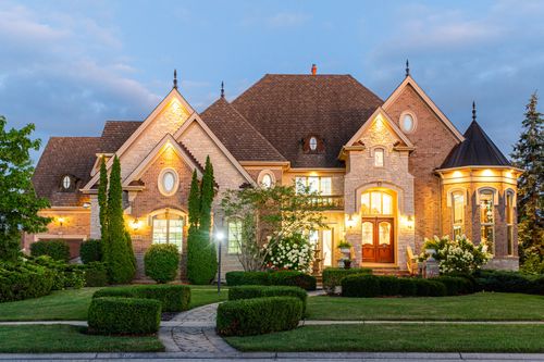 5N155 Prairie Rose Dr, St. Charles, IL, 60175-7943 | Card Image