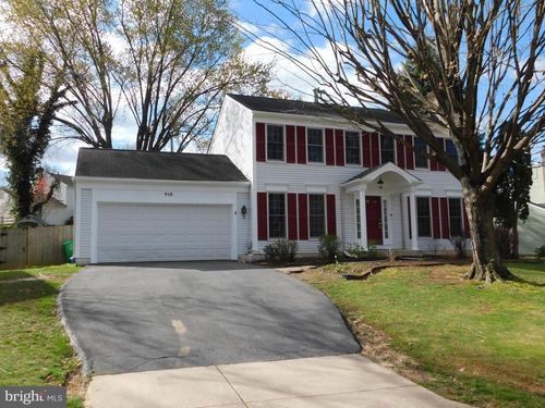 916 Pointer Ridge Dr, GAITHERSBURG, MD, 20878-1133 | Card Image