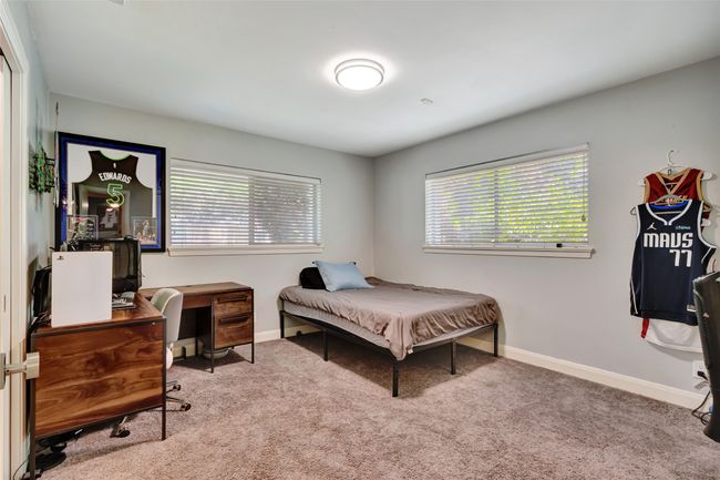 with large ensuite full bath | Image 25