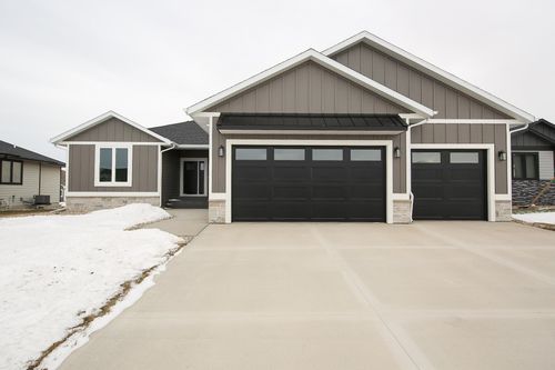 520 Quartzite Ave, Tea, SD, 57064-2693 | Card Image