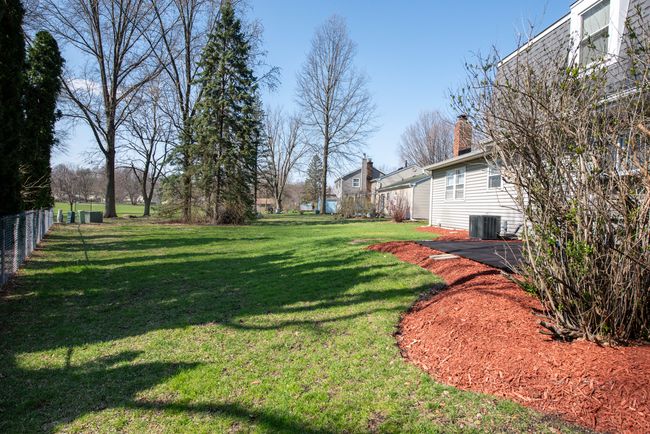 230 Ridgefield Ln, House other with 3 bedrooms, 3 bathrooms and 2 parking in Naperville IL | Image 26
