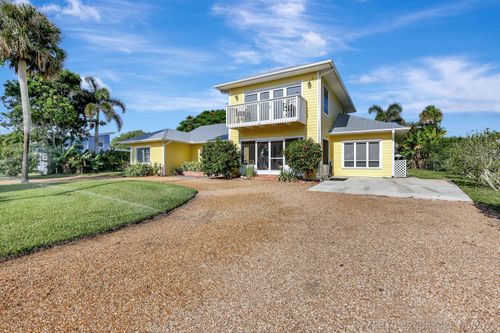 7501 S Indian River Dr, Fort Pierce, FL, 34982-7868 | Card Image