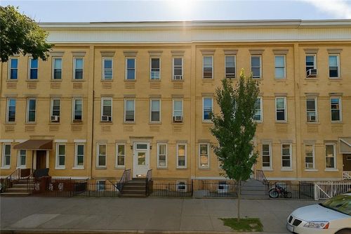 652 73rd St, Brooklyn, NY, 11209-2639 | Card Image
