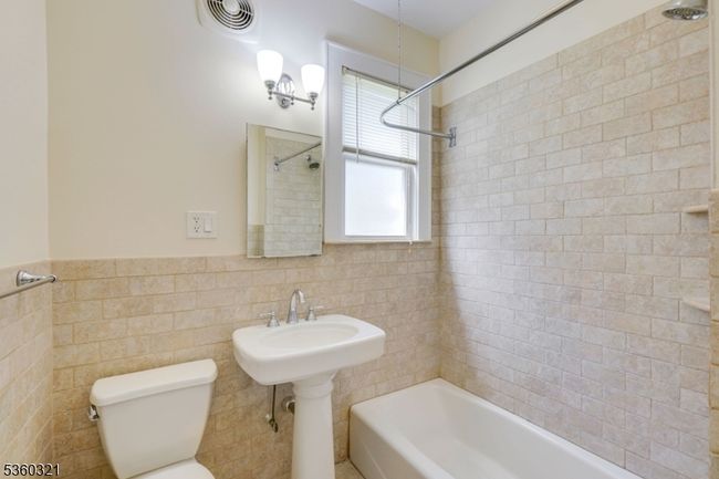 27 Field Rd, Home with 5 bedrooms, 2 bathrooms and null parking in Maplewood NJ | Image 20