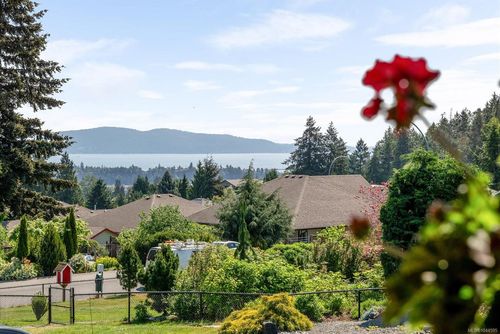 3319 Cook St, Chemainus, BC, V0R1K2 | Card Image