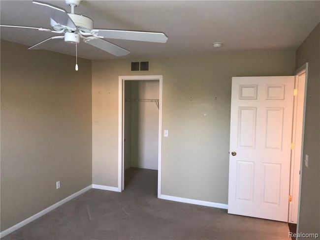 27208 Chesapeake Cir, Condo with 2 bedrooms, 2 bathrooms and null parking in Commerce Twp MI | Image 15