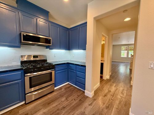 60 Almond Court, San Rafael, CA, 94903 | Card Image